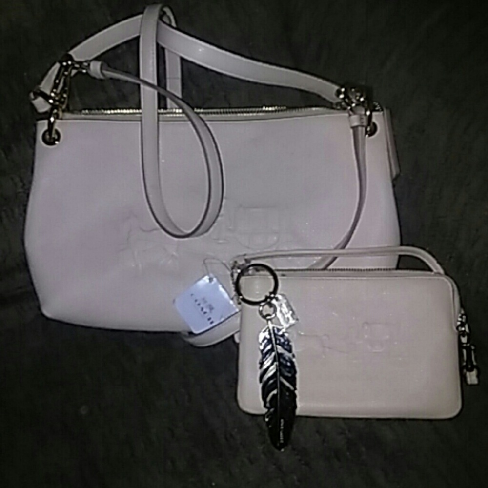 RARE COACH CROSSBODY WITH WRISTLET